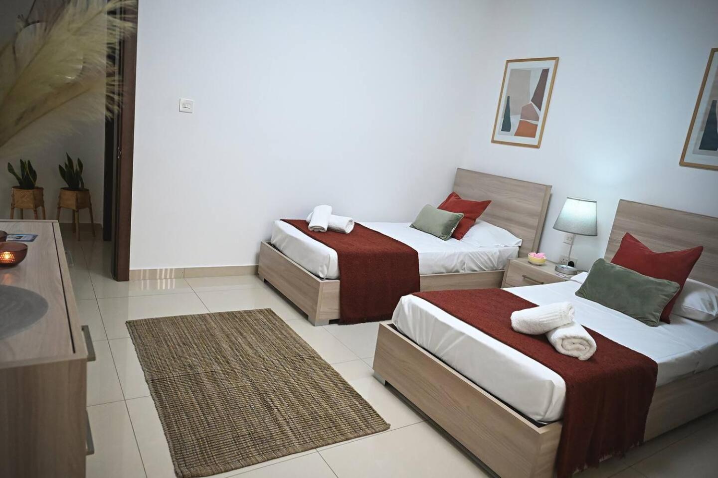 Fl 2 Ta'Lonza Luxury With Hot Tub By Homely Mellieħa Extérieur photo