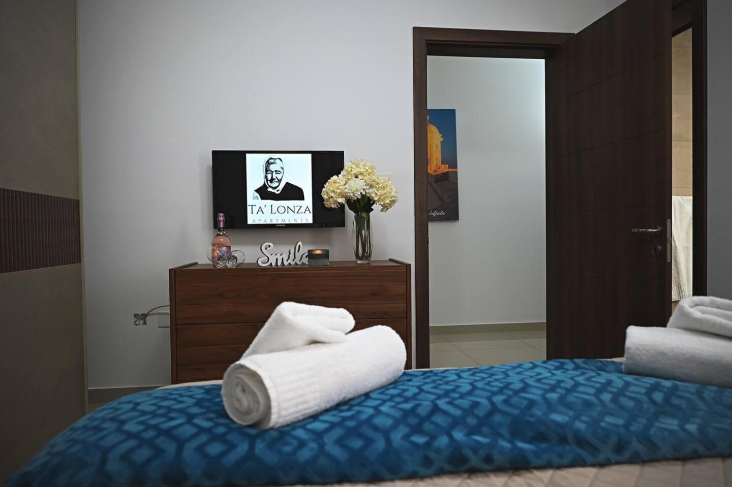 Fl 2 Ta'Lonza Luxury With Hot Tub By Homely Mellieħa Extérieur photo