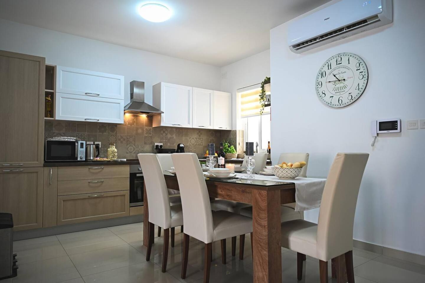 Fl 2 Ta'Lonza Luxury With Hot Tub By Homely Mellieħa Extérieur photo