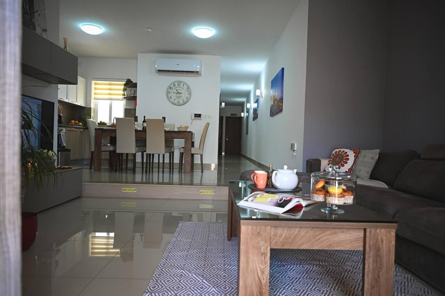 Fl 2 Ta'Lonza Luxury With Hot Tub By Homely Mellieħa Extérieur photo